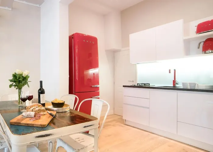 - Casa Amici